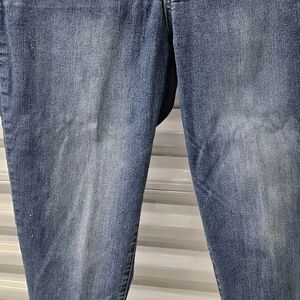 Democracy Women's Ankle Jeans in Faded Blue